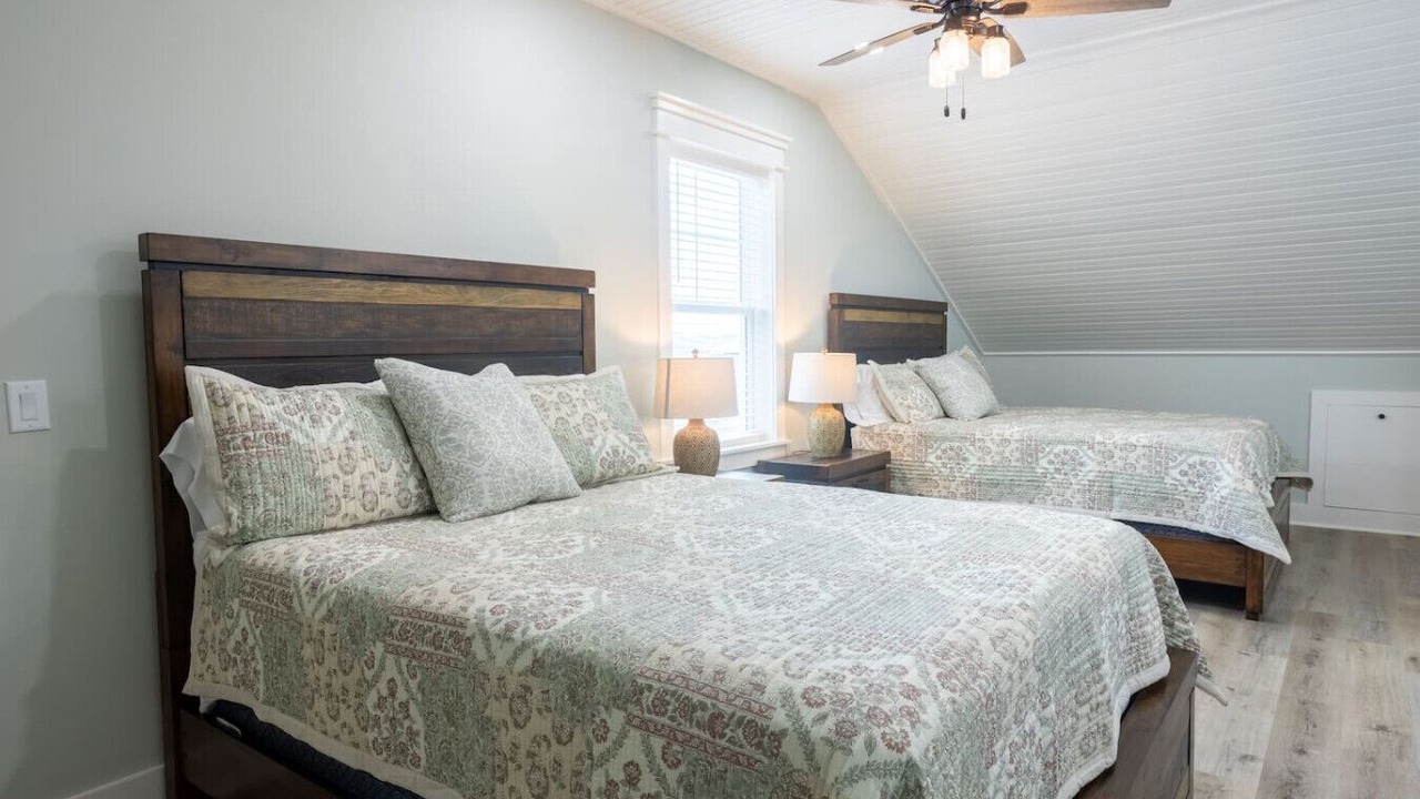 Photo of Bedroom in Greenwood