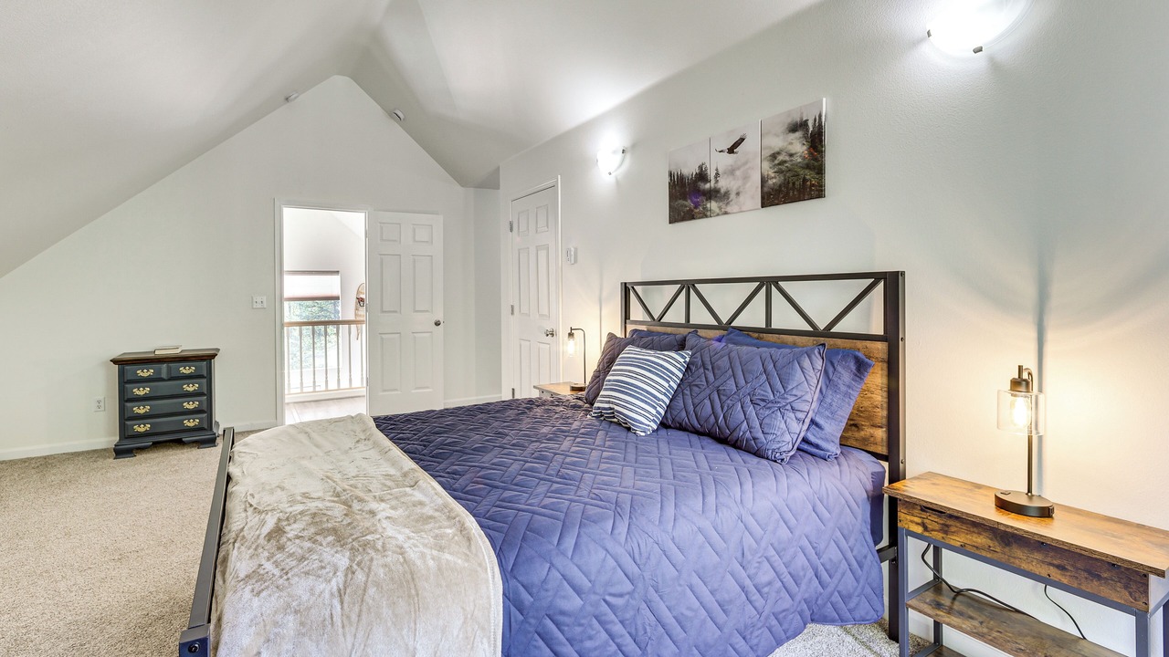 Photo of Bedroom in Knik-Fairview