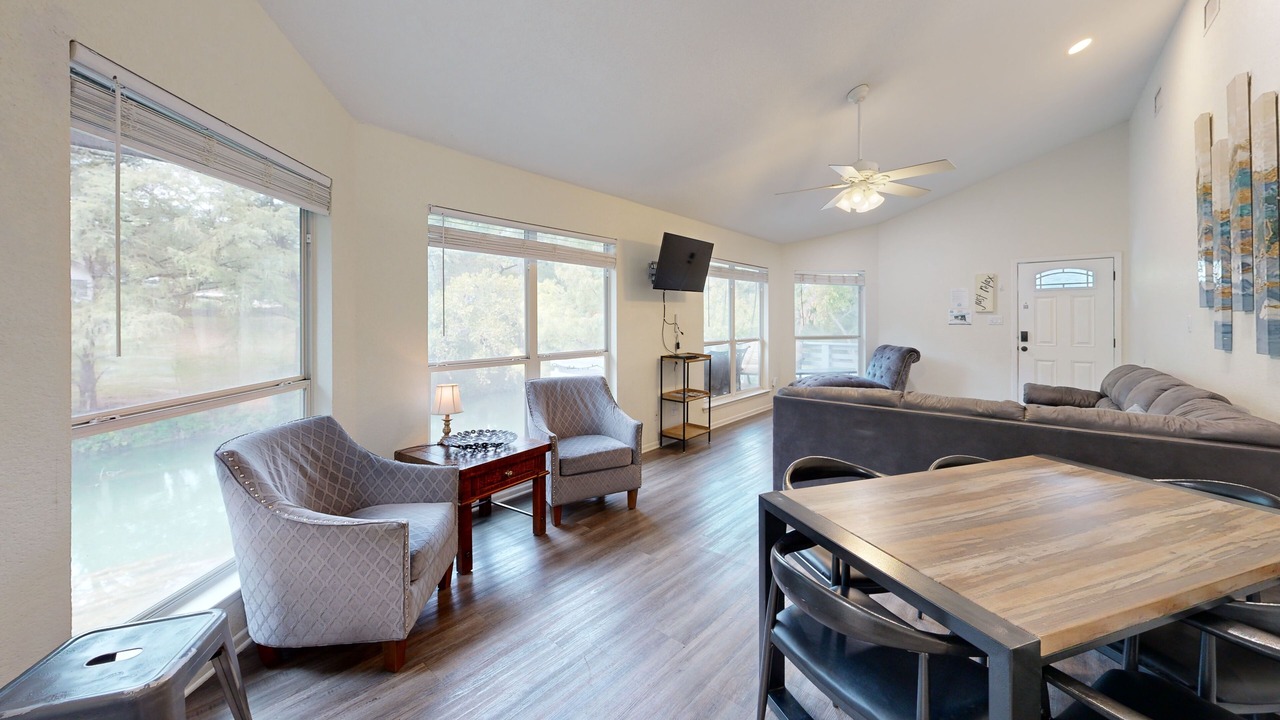 Photo of Livingroom in New Braunfels