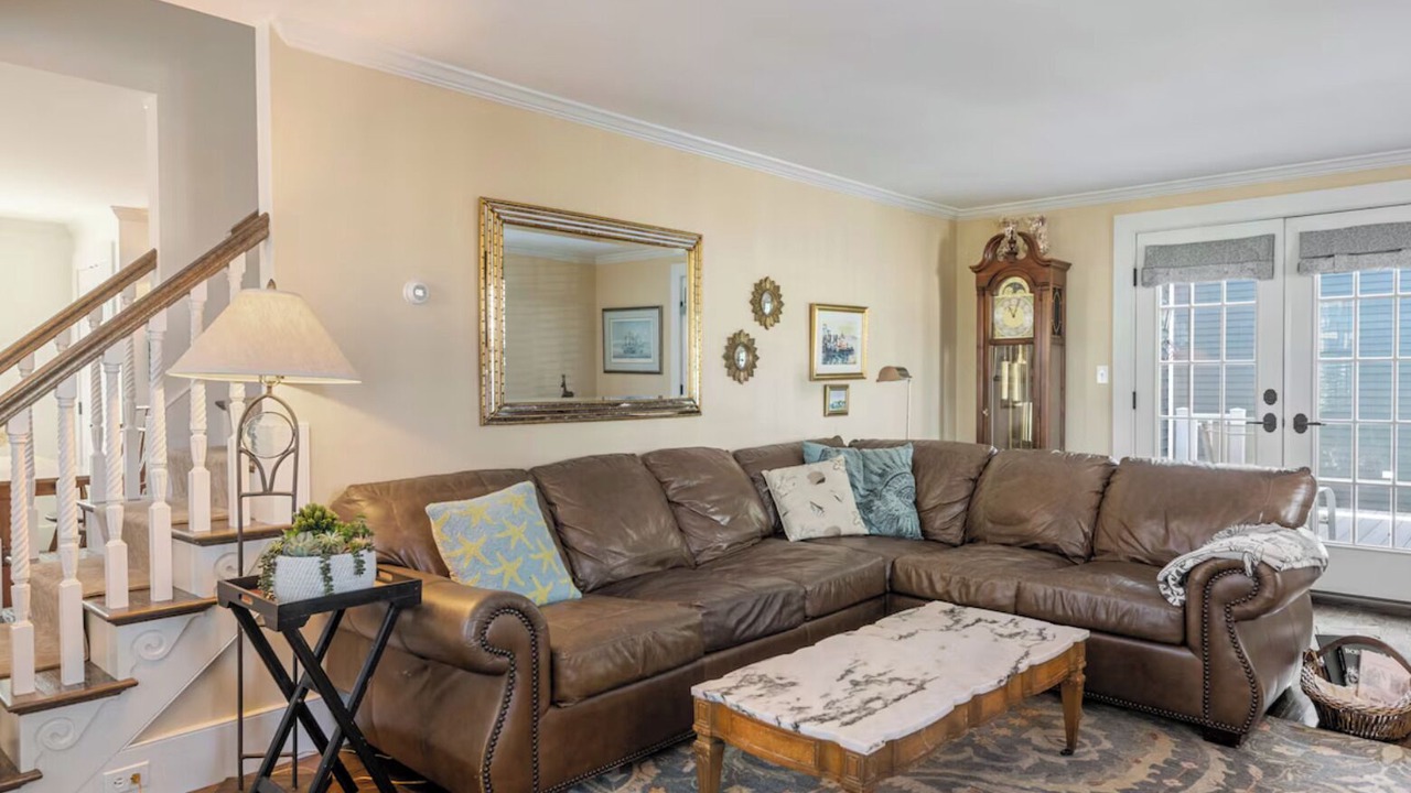 Photo of Livingroom in Marblehead