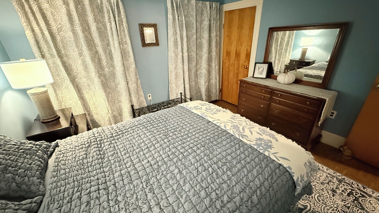 Photo of Bedroom in Salem