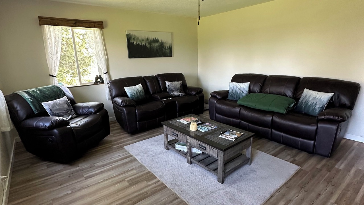 Photo of Livingroom in Ninilchik