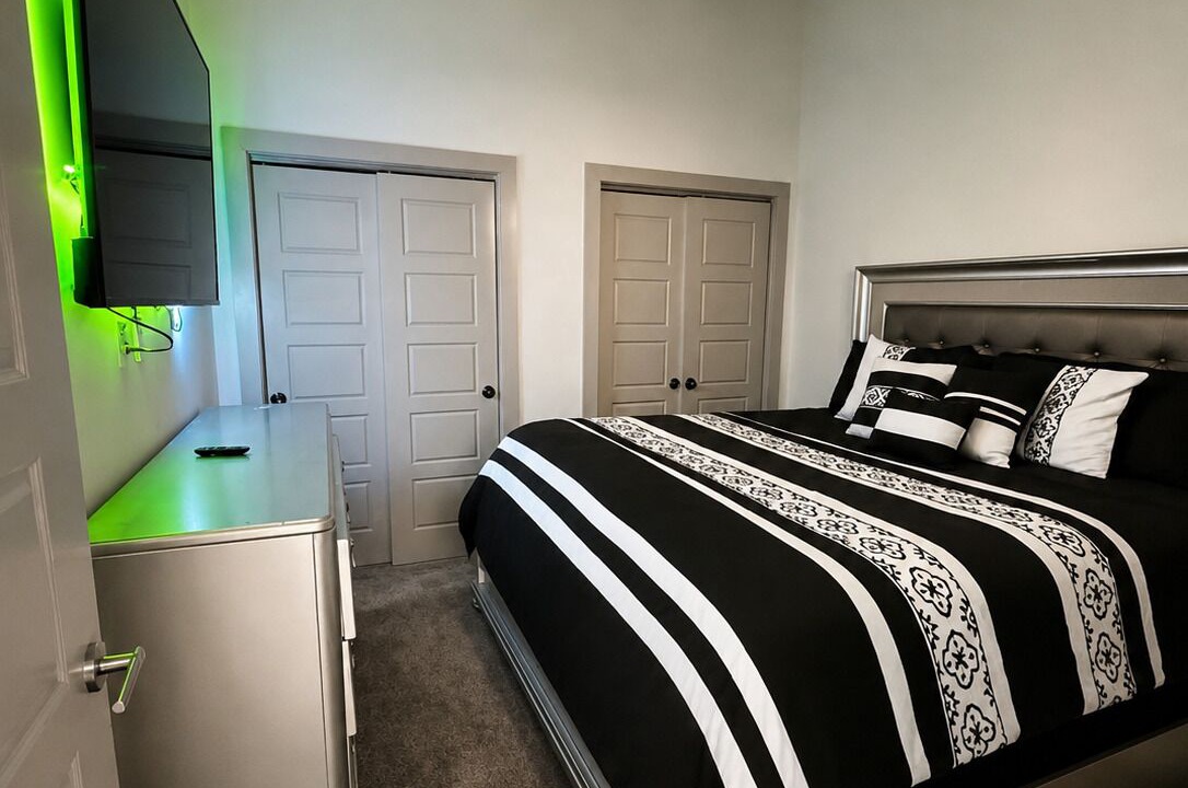 Photo of Bedroom in Peachtree Center