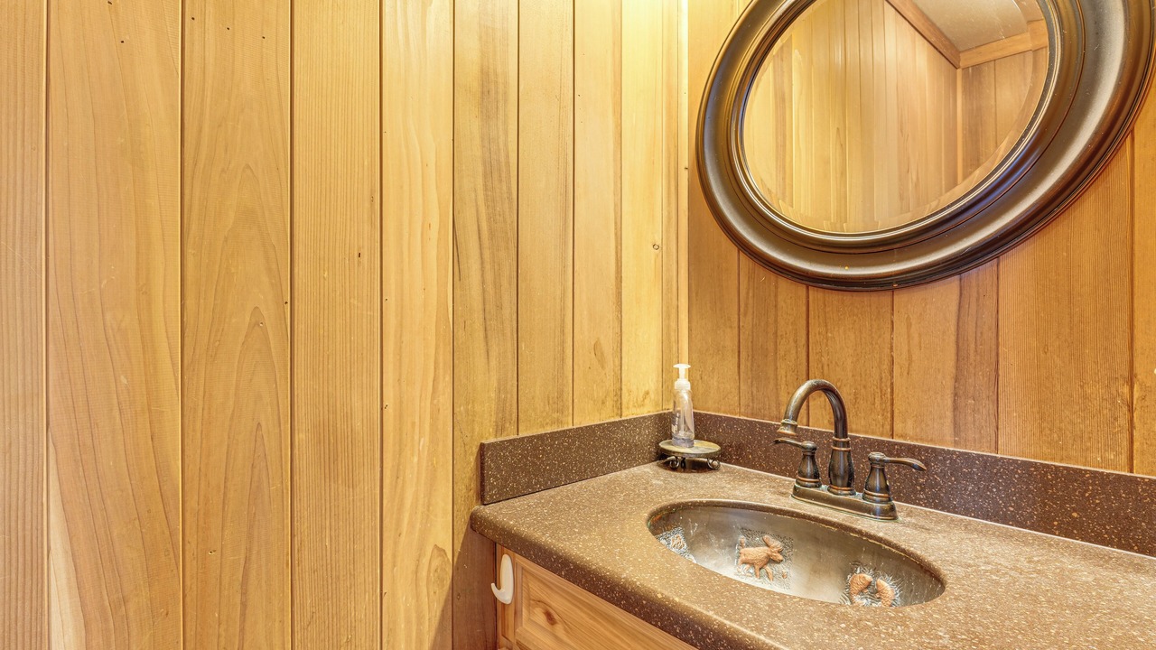 Photo of Bathroom in Abbott Loop
