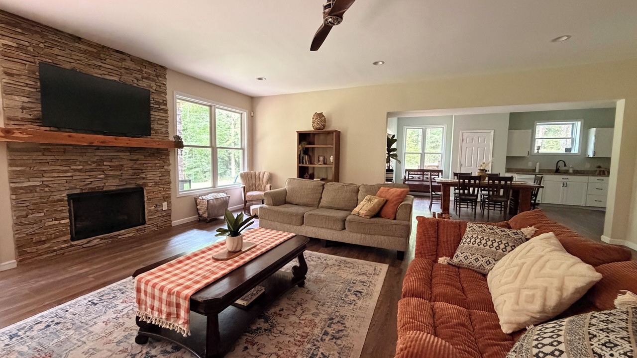 Photo of Livingroom in State Park