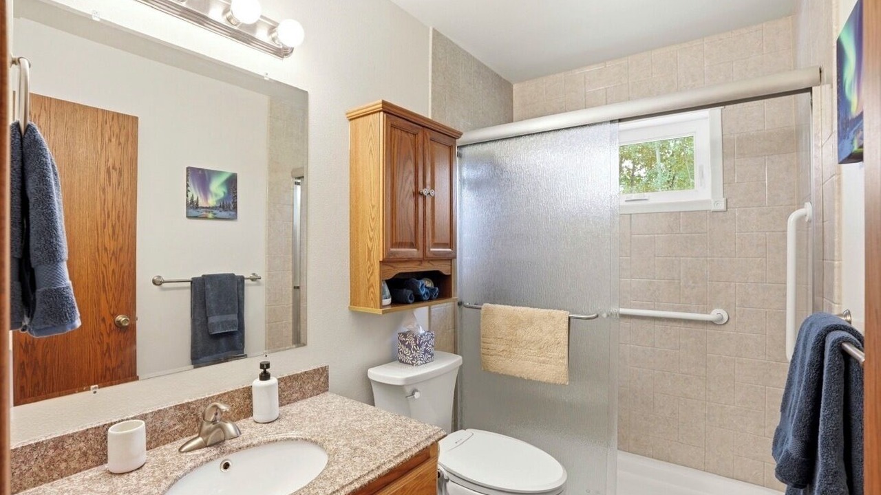 Photo of Bathroom in Abbott Loop