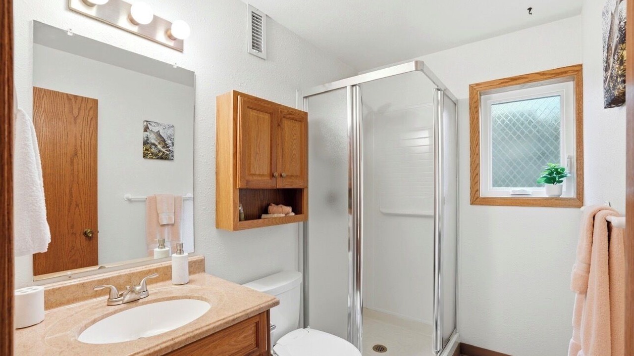 Photo of Bathroom in Abbott Loop