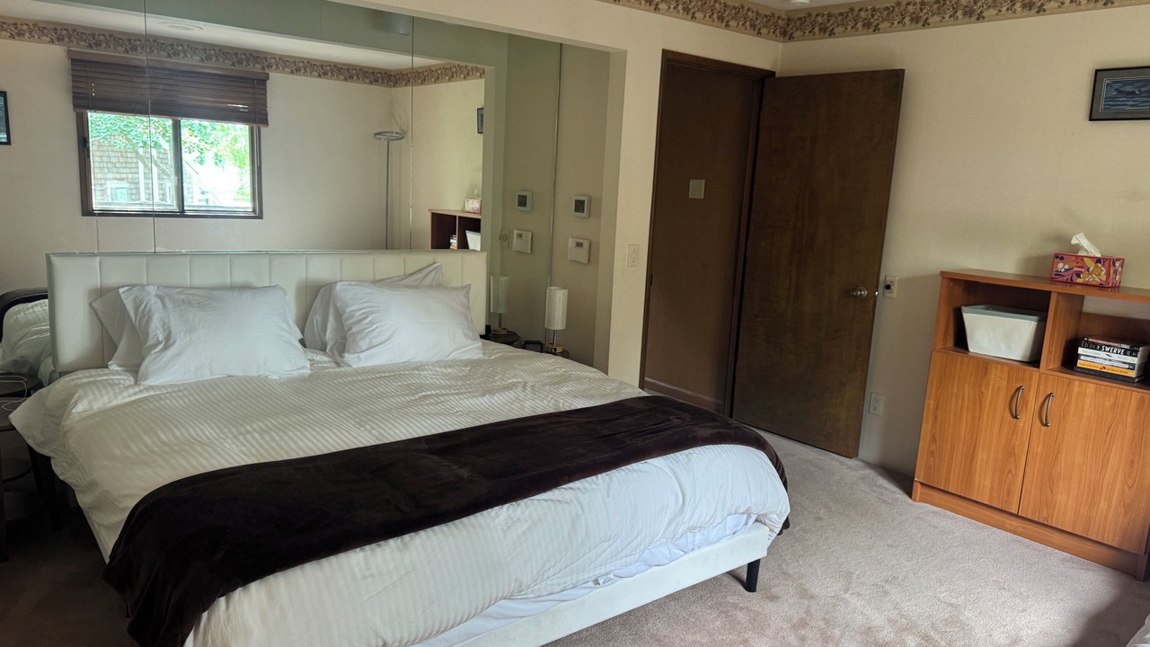 Photo of Bedroom in Bayshore - Klatt