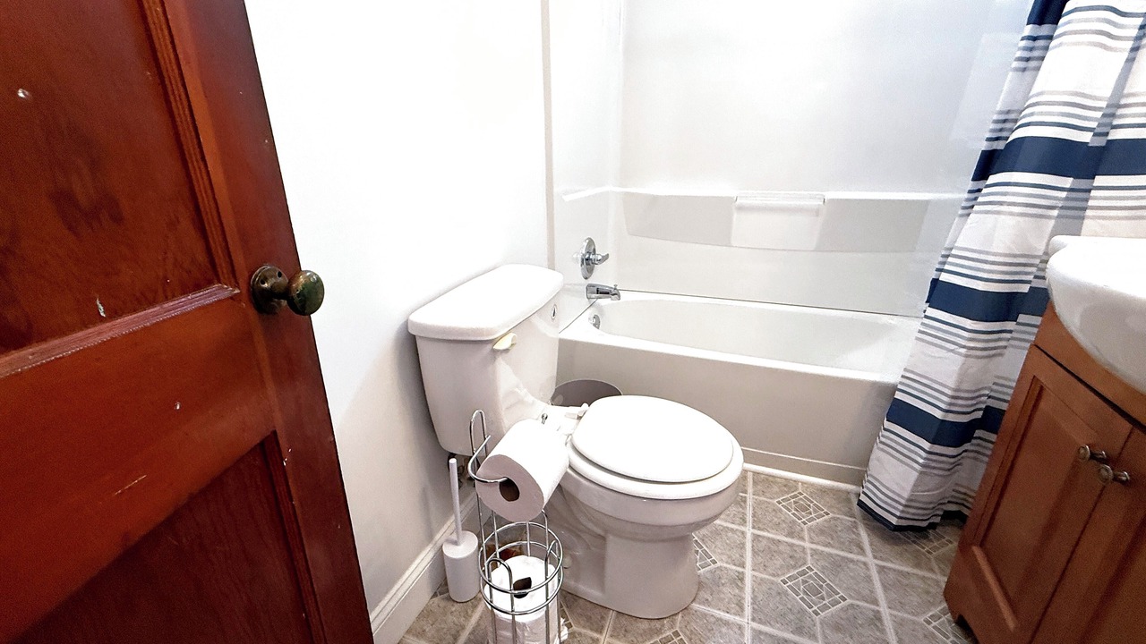 Photo of Bathroom in Southern Shops
