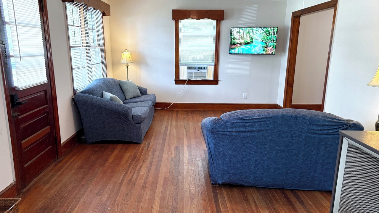 Photo of Livingroom in Southern Shops