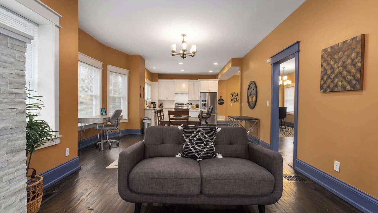 Photo of Livingroom in Hanover Place