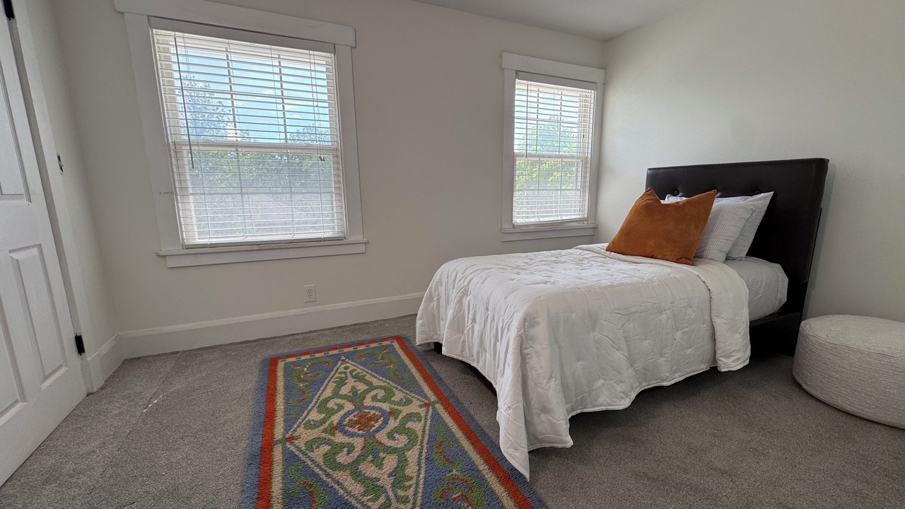 Photo of Bedroom in South Kansas City