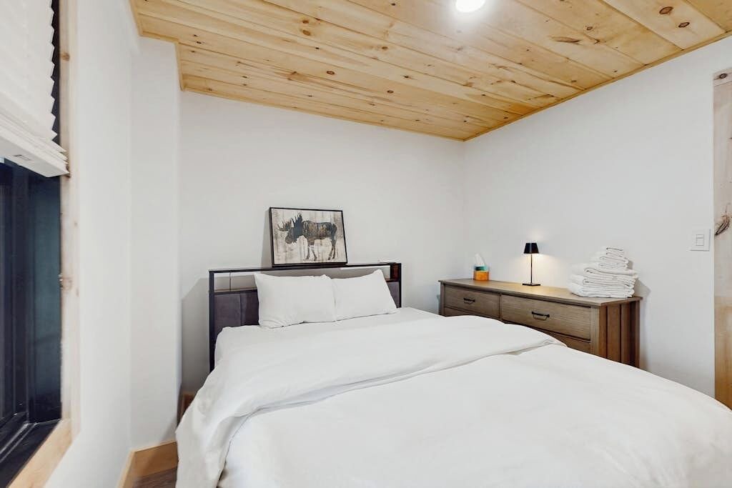 Photo of Bedroom in Readsboro