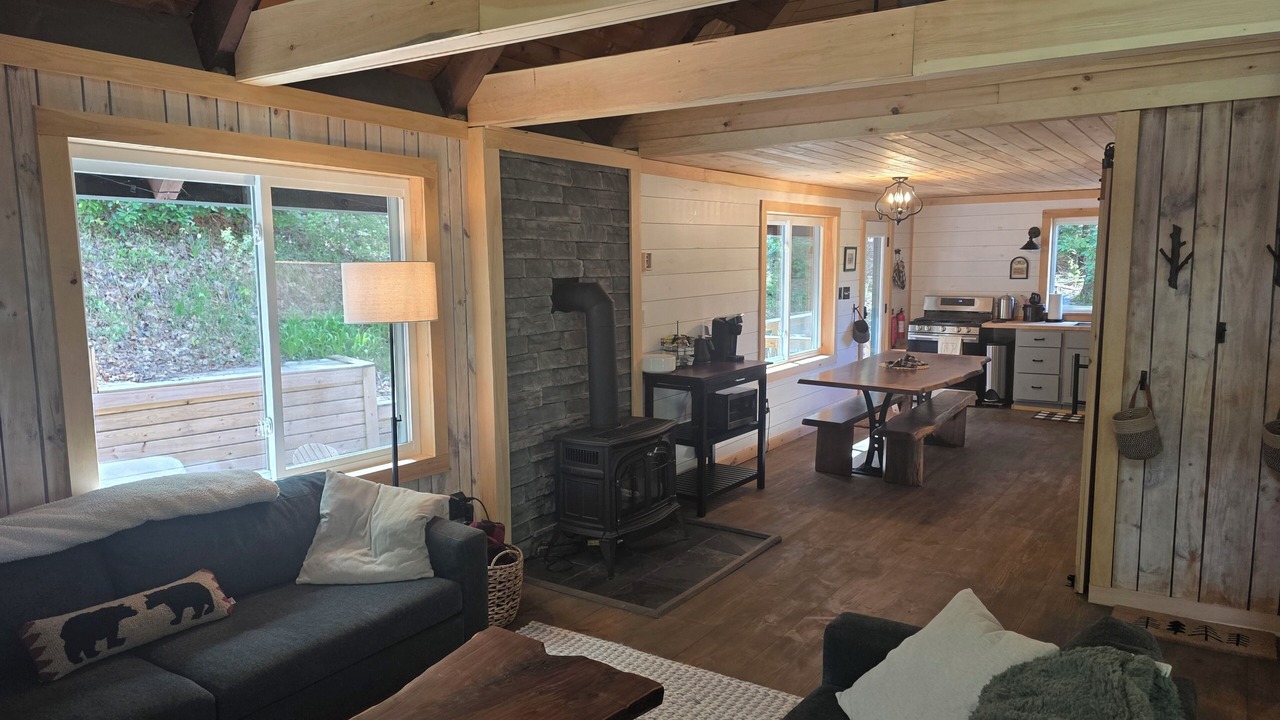 Photo of Livingroom in Guilford