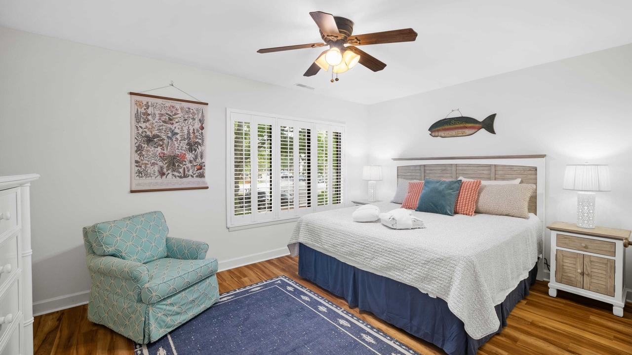 Photo of Bedroom in Folly Field