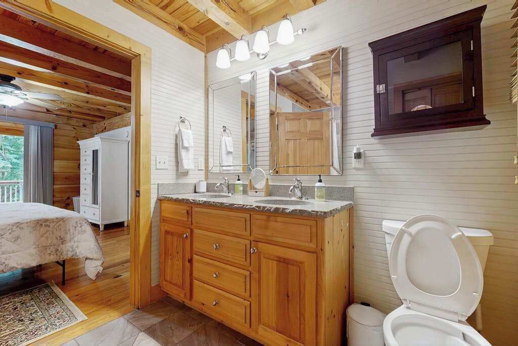 Photo of Bathroom in Mountain Vista