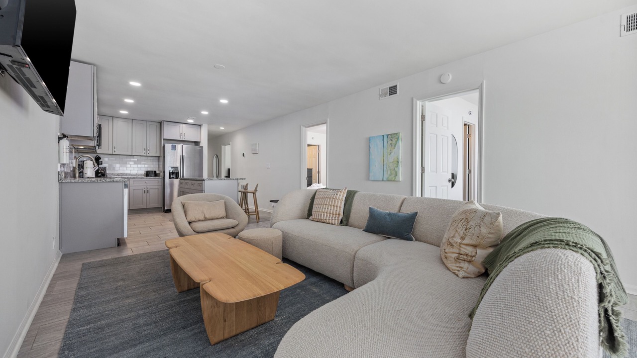 Photo of Livingroom in Ocean Drive