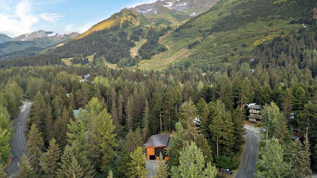 Photo of Others in Alyeska