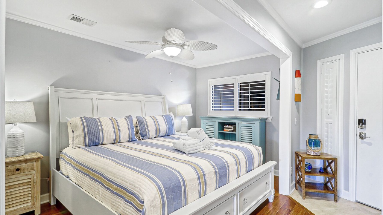 Photo of Bedroom in Folly Field