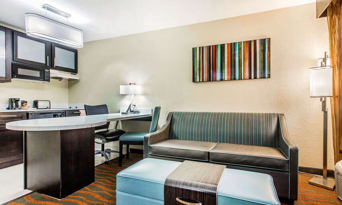 Photo of Livingroom in Greenville - Spartanburg