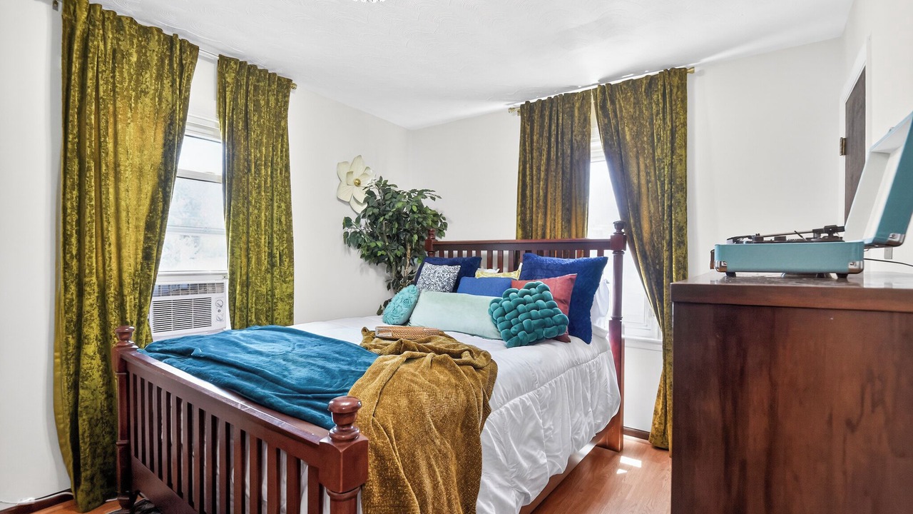 Photo of Bedroom in North Newport News