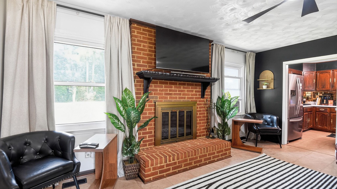 Photo of Livingroom in North Newport News