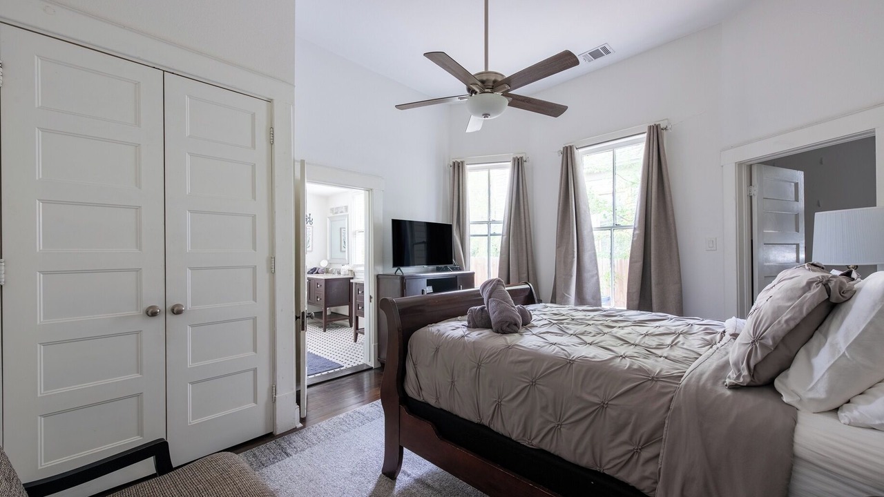 Photo of Bedroom in Government Hill