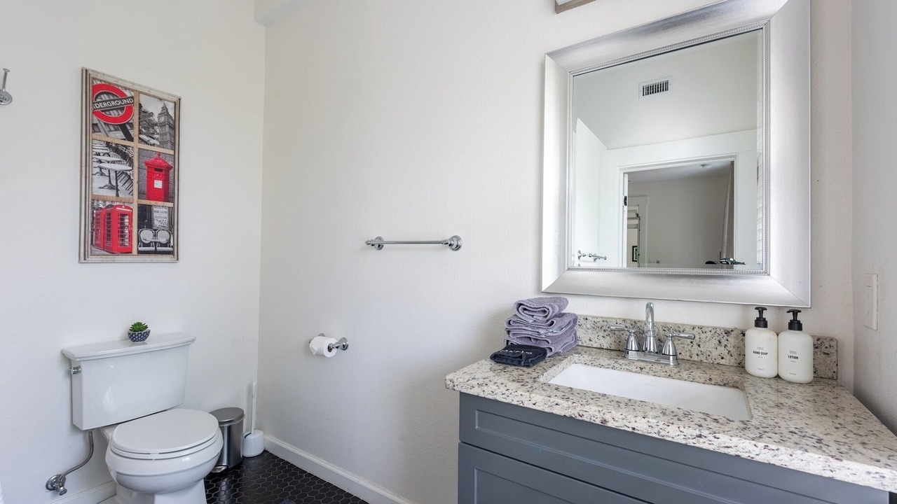 Photo of Bathroom in Government Hill