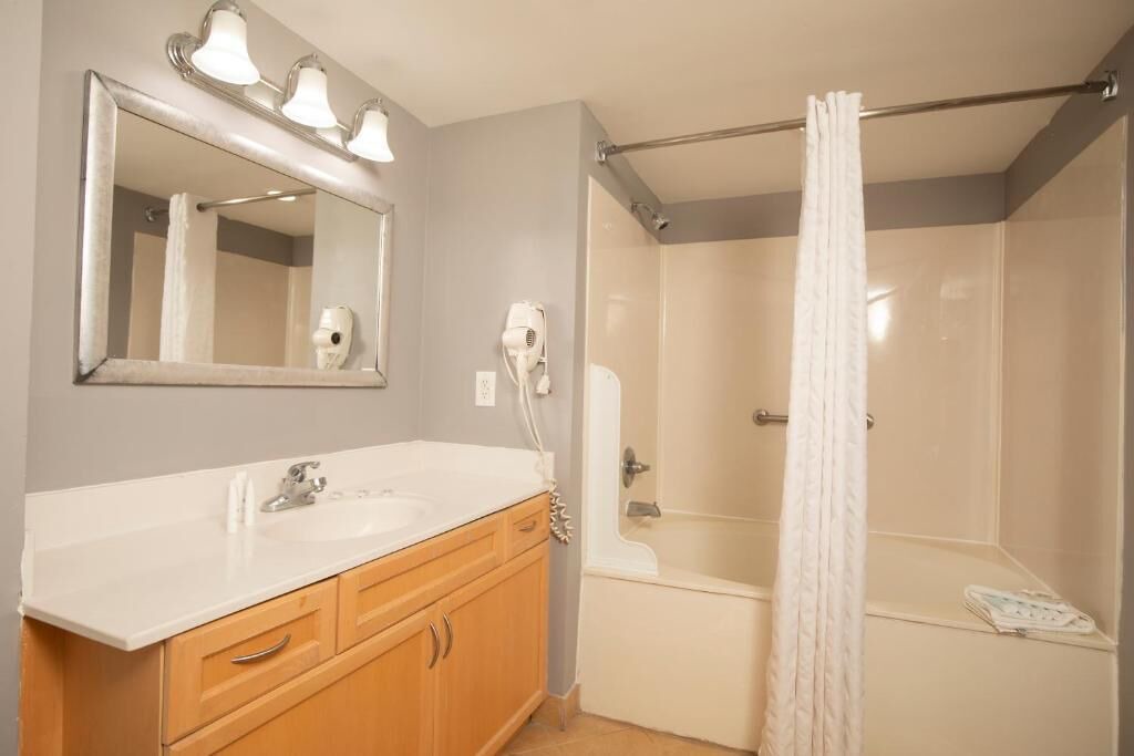 Photo of Bathroom in Cherry Grove Beach