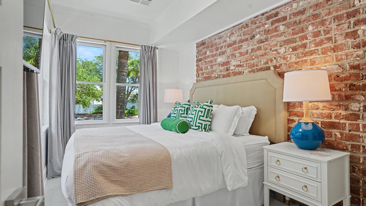 Photo of Bedroom in Savannah Beach