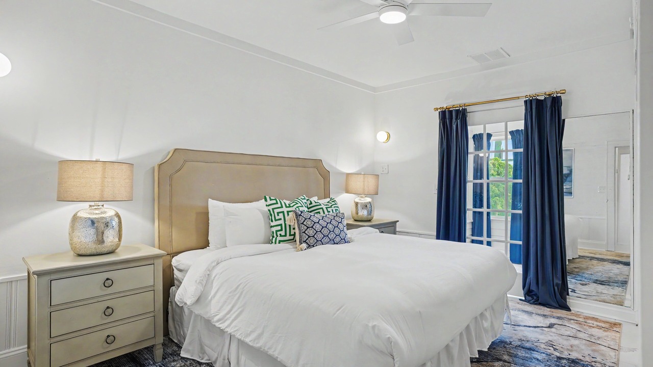 Photo of Bedroom in Savannah Beach
