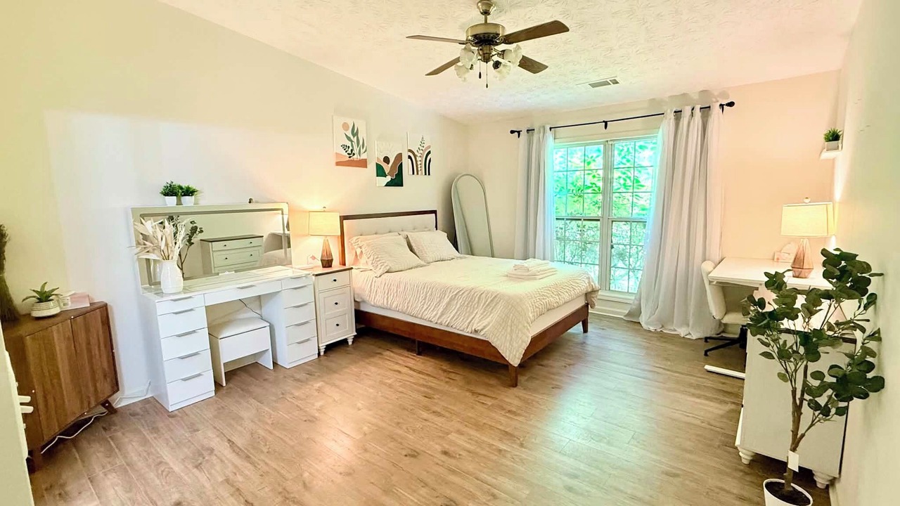 Photo of Bedroom in Lawrenceville