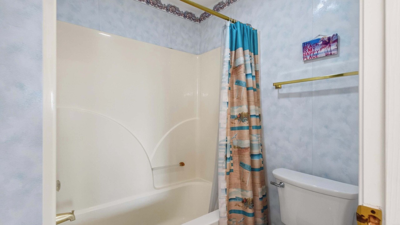 Photo of Bathroom in Heron Harbour Isle