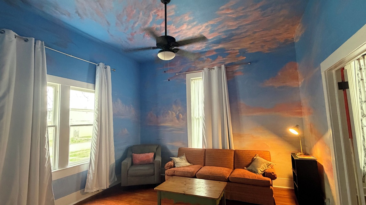 Photo of Livingroom in Government Hill