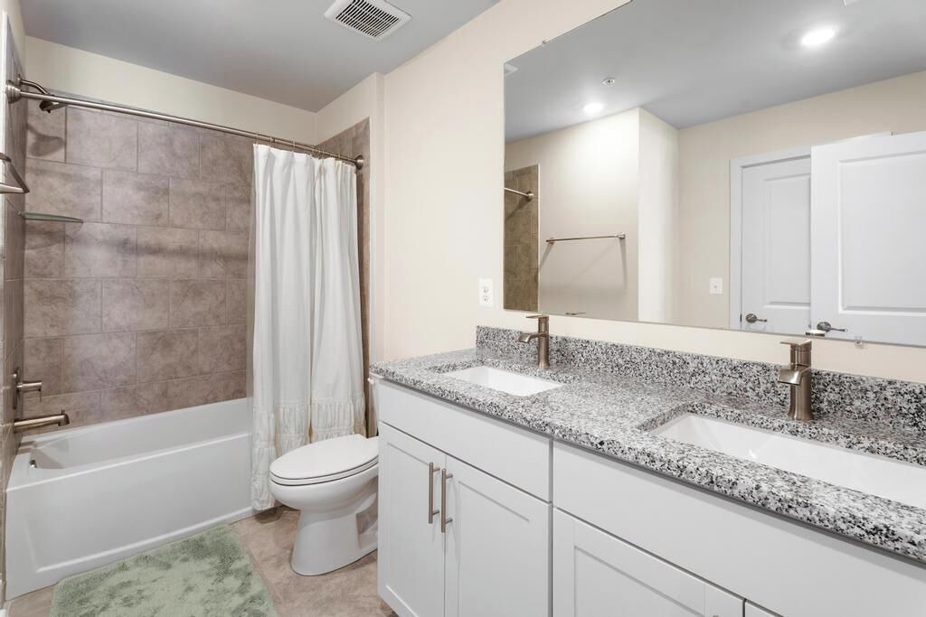 Photo of Bathroom in Caine Woods