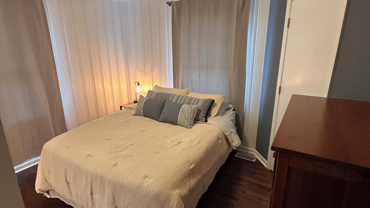 Photo of Bedroom in South Kansas City