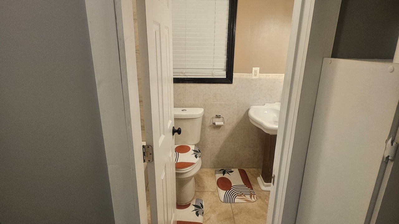 Photo of Bathroom in Jefferson Park