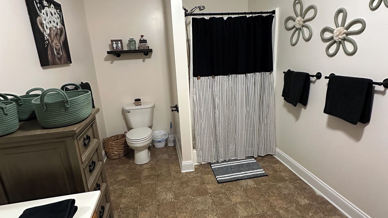 Photo of Bathroom in Winder