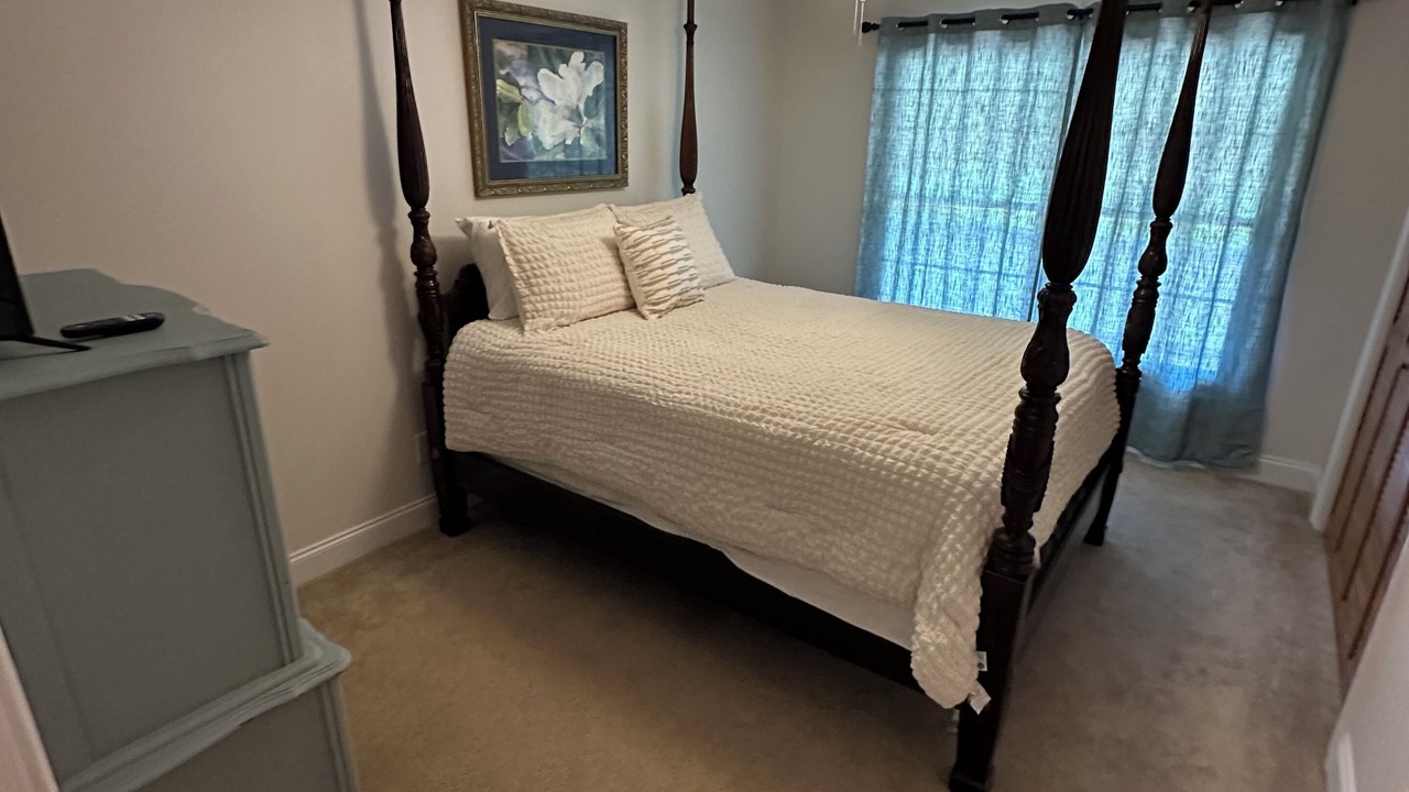 Photo of Bedroom in Winder
