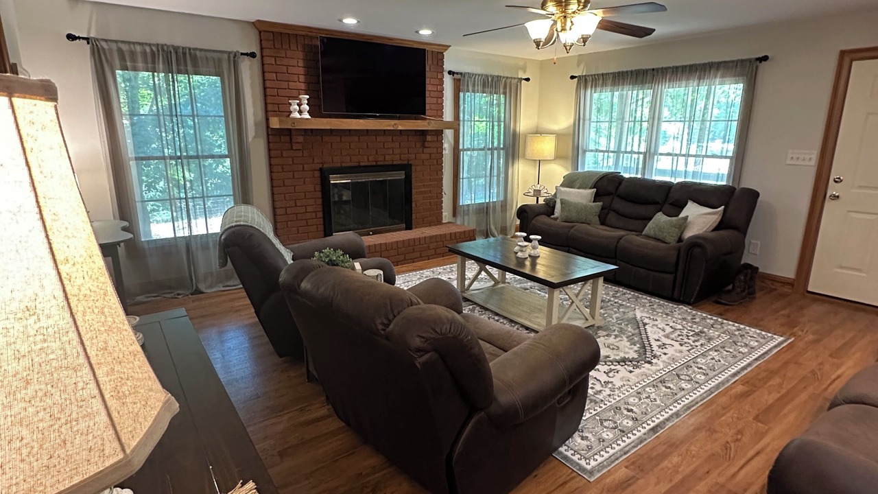 Photo of Livingroom in Winder