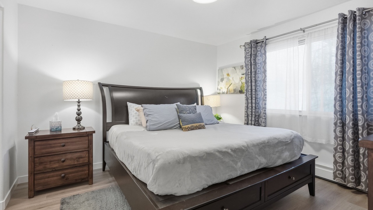 Photo of Bedroom in University Area