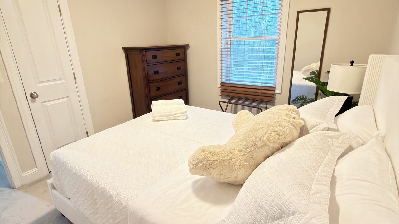 Photo of Bedroom in Templeton