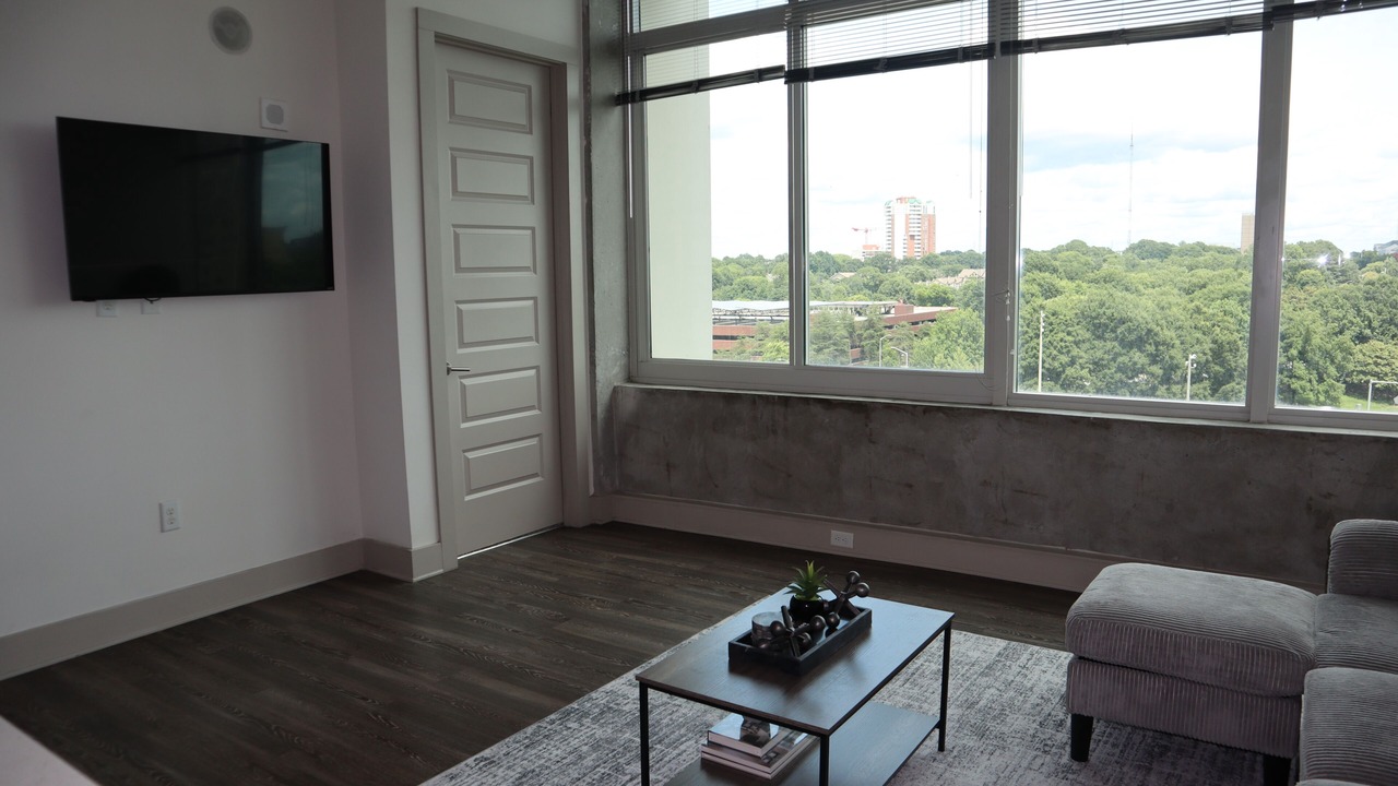 Photo of Livingroom in Peachtree Center
