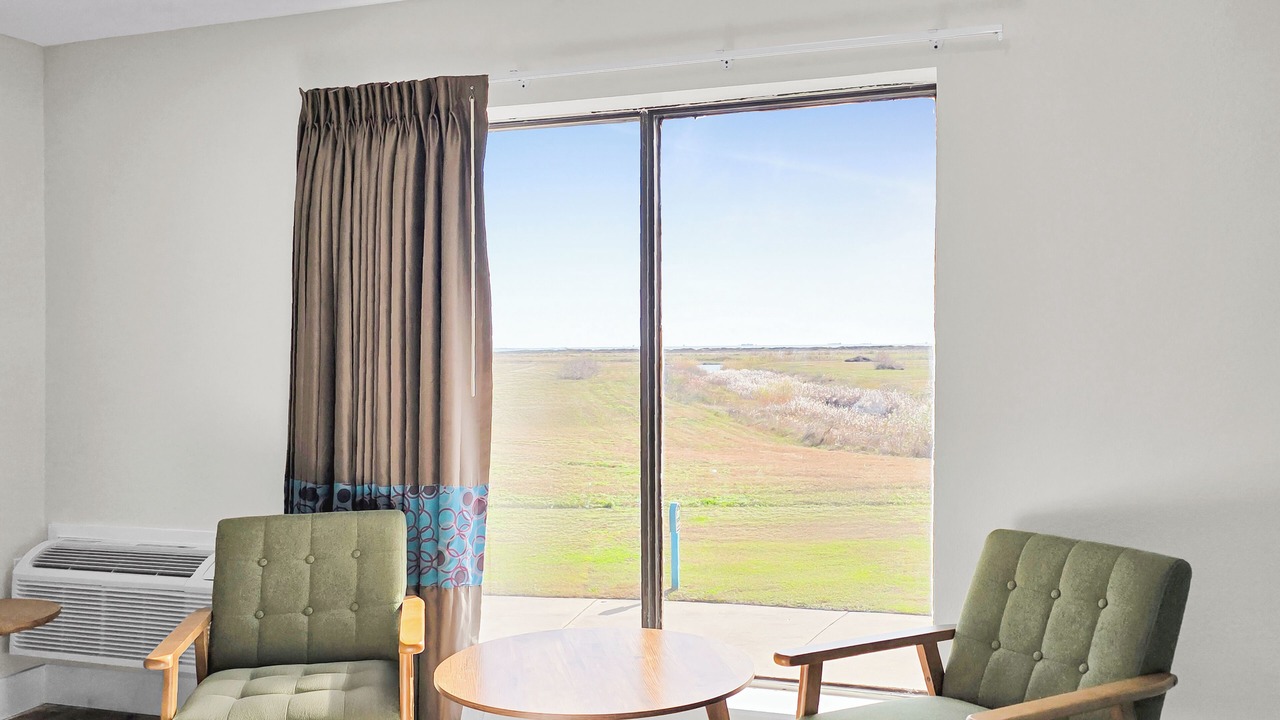 Photo of Bedroom in Crystal Beach