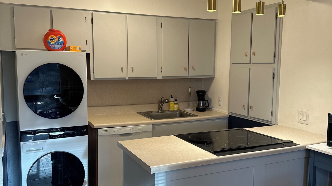 Photo of Kitchen in Colonel Elias Earle Historic District