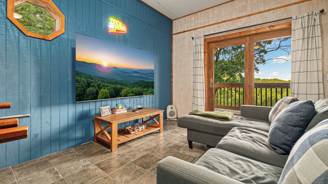 Photo of Livingroom in Bryson City