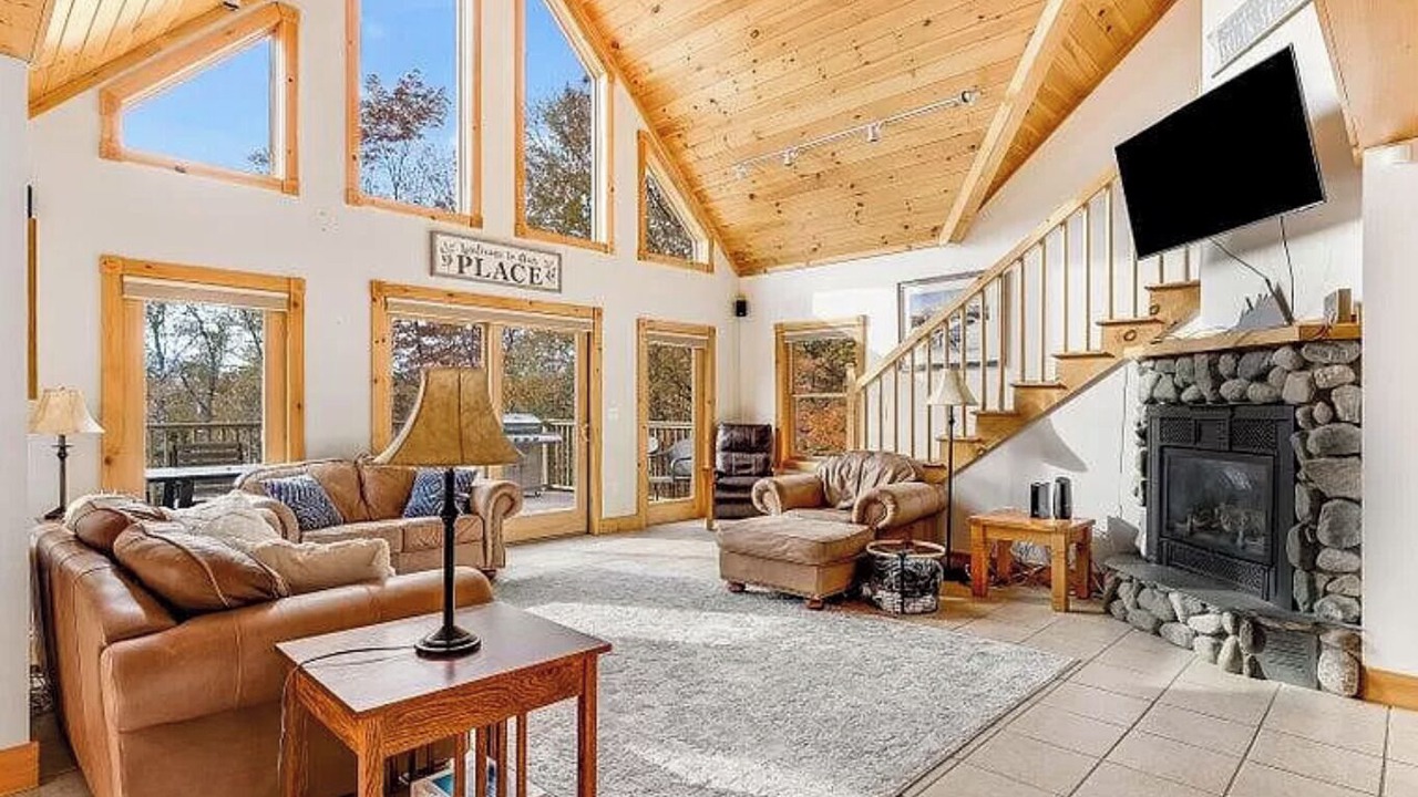 Photo of Livingroom in Carrabassett Valley