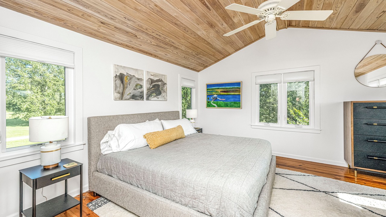 Photo of Bedroom in Green Pond