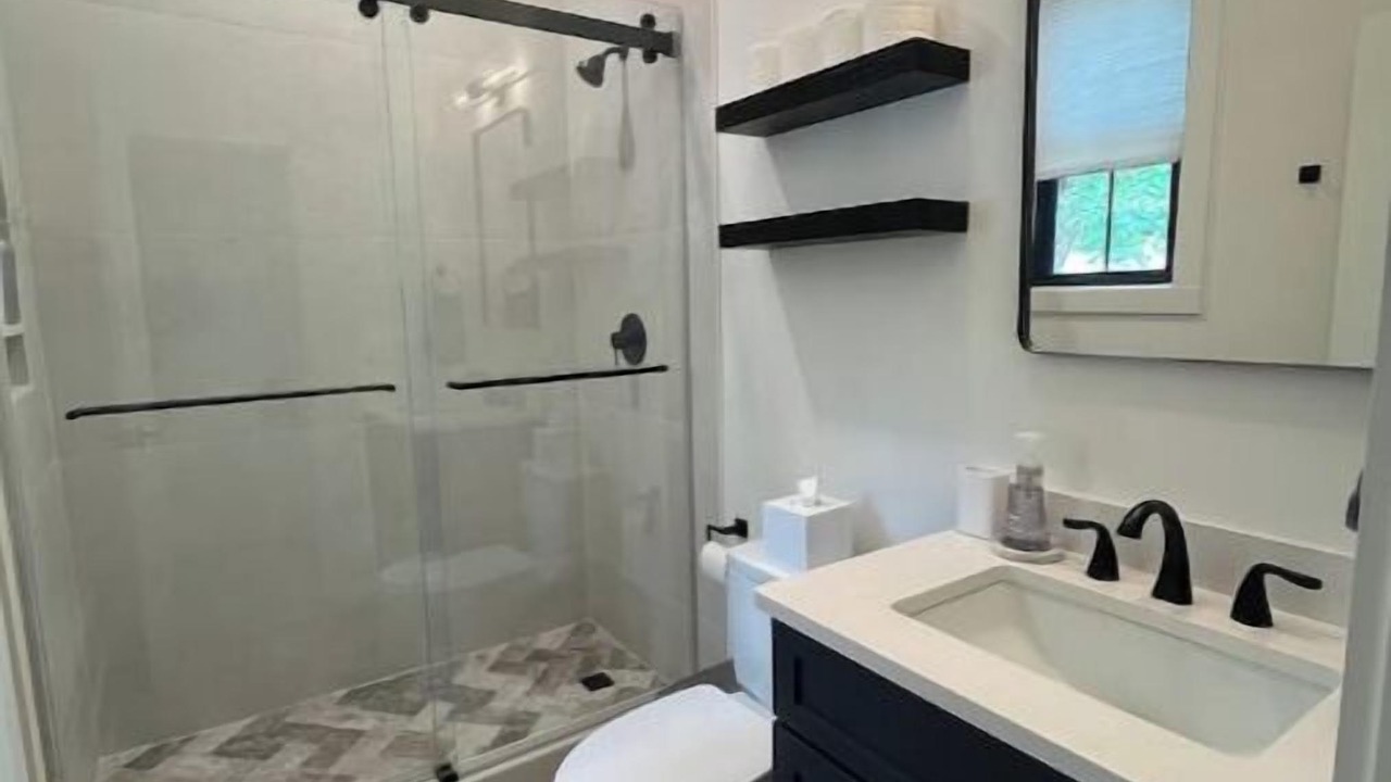 Photo of Bathroom in Eatonton