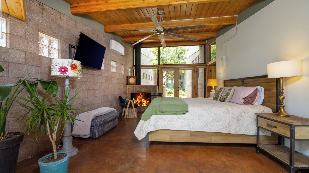 Photo of Bedroom in Canoncito